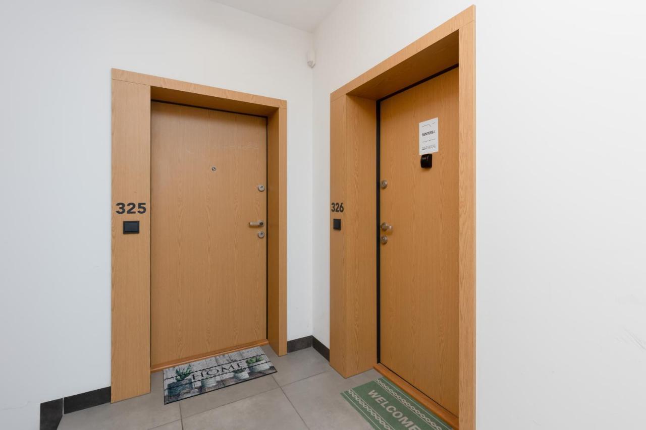 Lakeview Apartment Kapelanow Armii Krajowej By Noclegi Renters Варшава Екстериор снимка